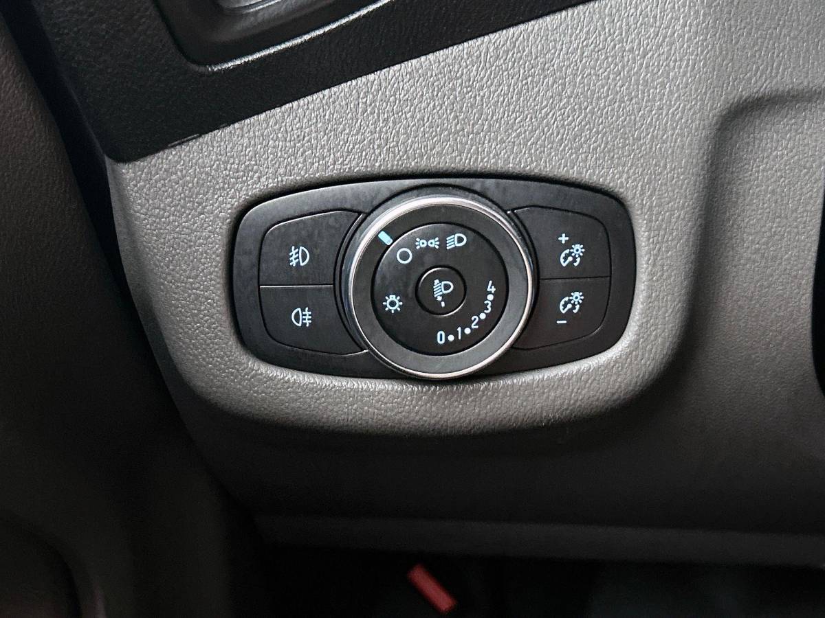 Ford Transit Connect Ford Transit Connect 1.5 EcoBlue Aut. L2 Trend Navigatie Airco Parkeersensoren Cruise Control Camera