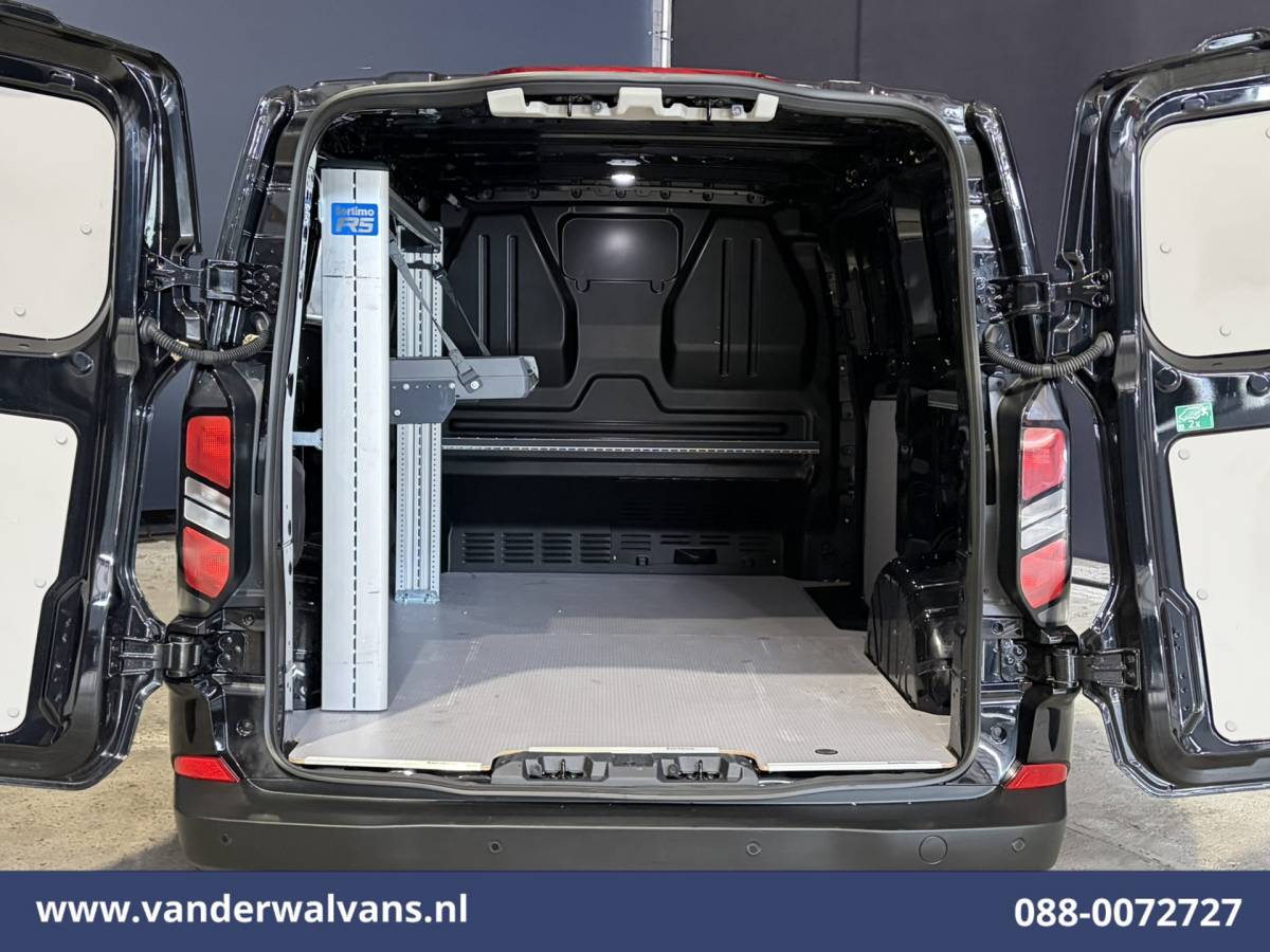 Ford Transit Custom Ford Transit Custom 2.0 TDCI 136pk L1H1 Euro6 Airco | Camera | Apple Carplay | LED | Cruisecontrol Android Auto, Verwarmde voorruit, Stoelverwarming, Parkeersensoren, Bijrijdersbank, 2740kg trekvermogen