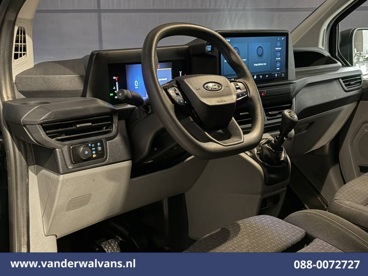 Ford Transit Custom Ford Transit Custom 2.0 TDCI 136pk L1H1 Euro6 Airco | Camera | Apple Carplay | LED | Cruisecontrol Android Auto, Verwarmde voorruit, Stoelverwarming, Parkeersensoren, Bijrijdersbank, 2740kg trekvermogen