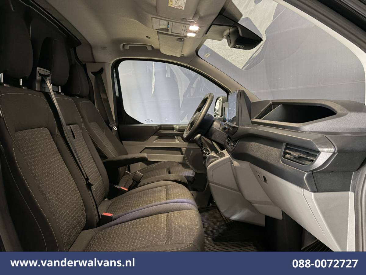 Ford Transit Custom Ford Transit Custom 2.0 TDCI 136pk L1H1 Euro6 Airco | Camera | Apple Carplay | LED | Cruisecontrol Android Auto, Verwarmde voorruit, Stoelverwarming, Parkeersensoren, Bijrijdersbank, 2740kg trekvermogen