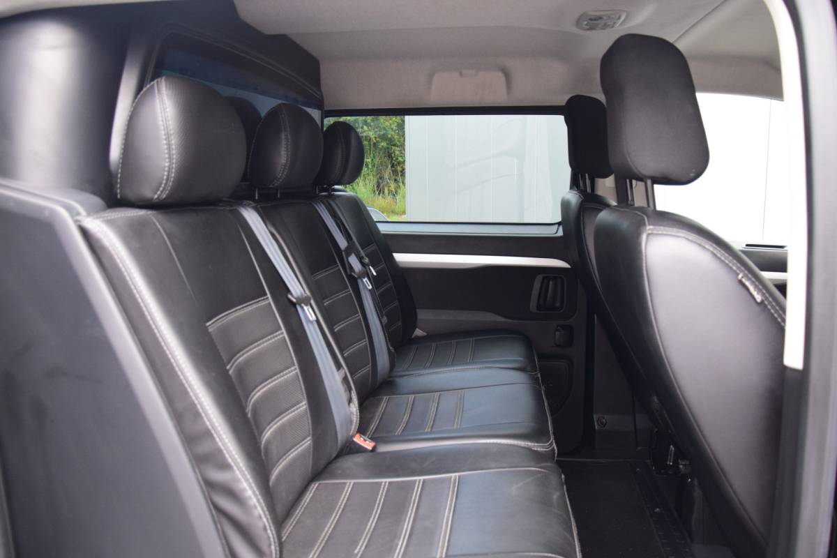Opel Vivaro Opel Vivaro 2.0 CDTI L3H1 DC Edition 2x Schuifdeur Navi/Camera/Carplay HU PDC/Voor/Achter