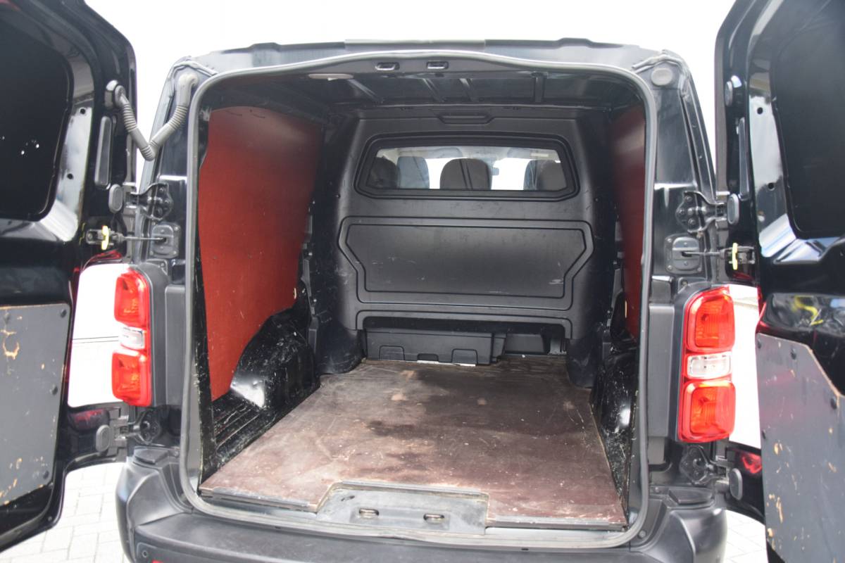 Opel Vivaro Opel Vivaro 2.0 CDTI L3H1 DC Edition 2x Schuifdeur Navi/Camera/Carplay HU PDC/Voor/Achter