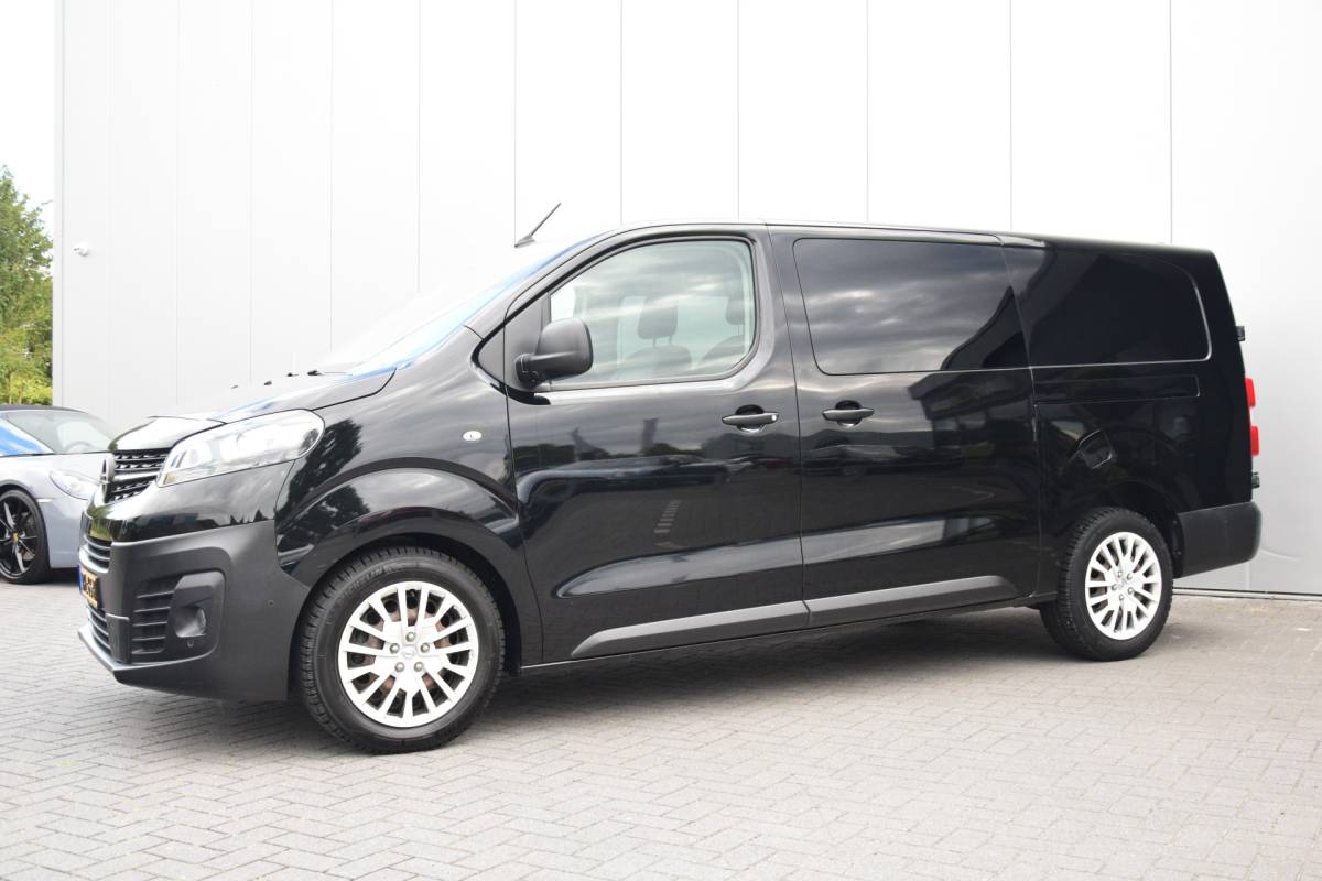 Opel Vivaro Opel Vivaro 2.0 CDTI L3H1 DC Edition 2x Schuifdeur Navi/Camera/Carplay HU PDC/Voor/Achter