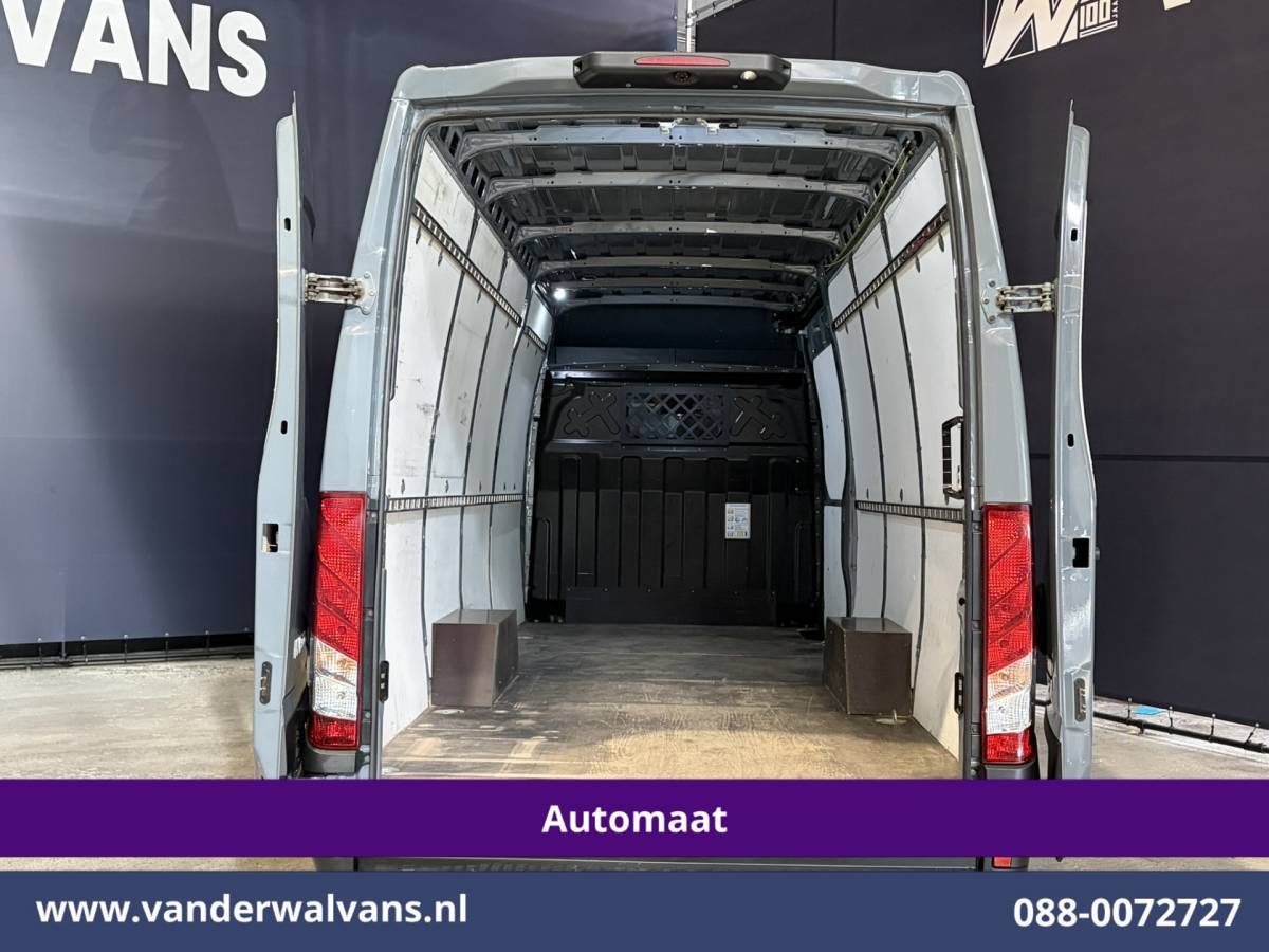 Iveco Daily Iveco Daily 35S16 157pk Automaat L3H2 Euro6 Airco | Camera | LED | Cruisecontrol | Chauffeursstoel Parkeersensoren, Bijrijdersbank, 3500kg trekvermogen