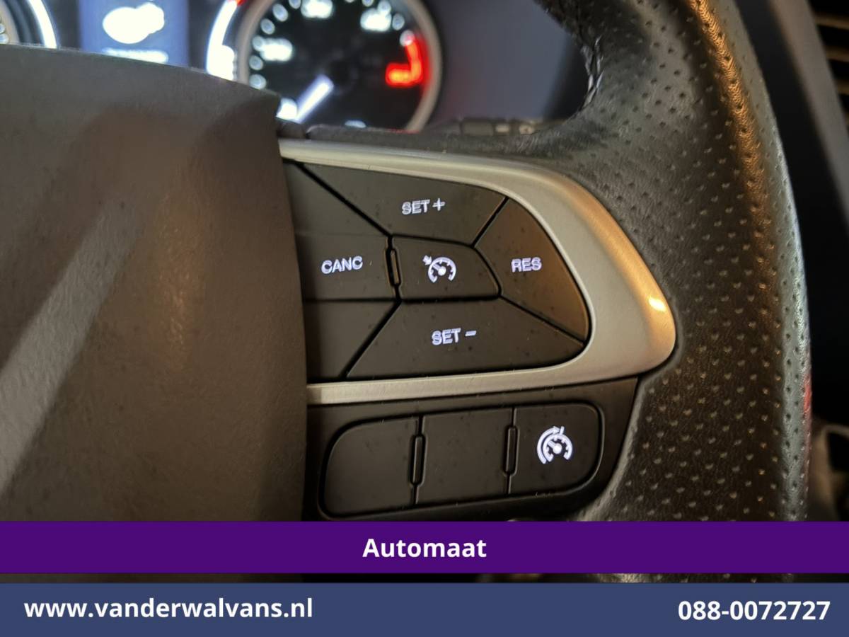 Iveco Daily Iveco Daily 35S16 157pk Automaat L3H2 Euro6 Airco | Camera | LED | Cruisecontrol | Chauffeursstoel Parkeersensoren, Bijrijdersbank, 3500kg trekvermogen