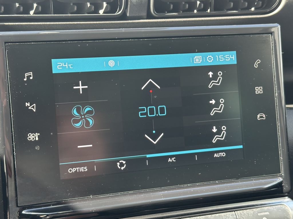 Citroën C3 Aircross Citroen C3 Aircross 1.2 Feel 110PK | Nieuwe distributieriem | Trekhaak |