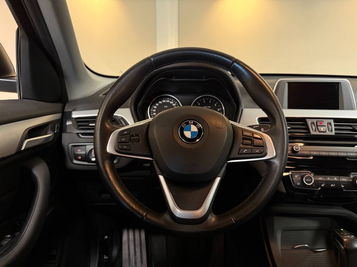 BMW X1 BMW X1 SDrive20i *Top onderhouden!* Automaat|Stoelverw.|Leer|Trekhaak|18”|192PK!