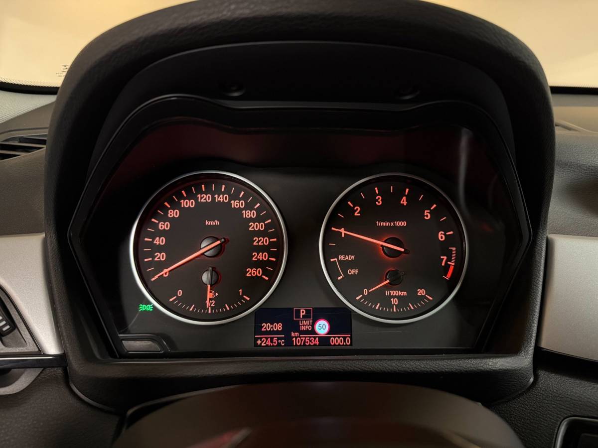 BMW X1 BMW X1 SDrive20i *Top onderhouden!* Automaat|Stoelverw.|Leer|Trekhaak|18”|192PK!