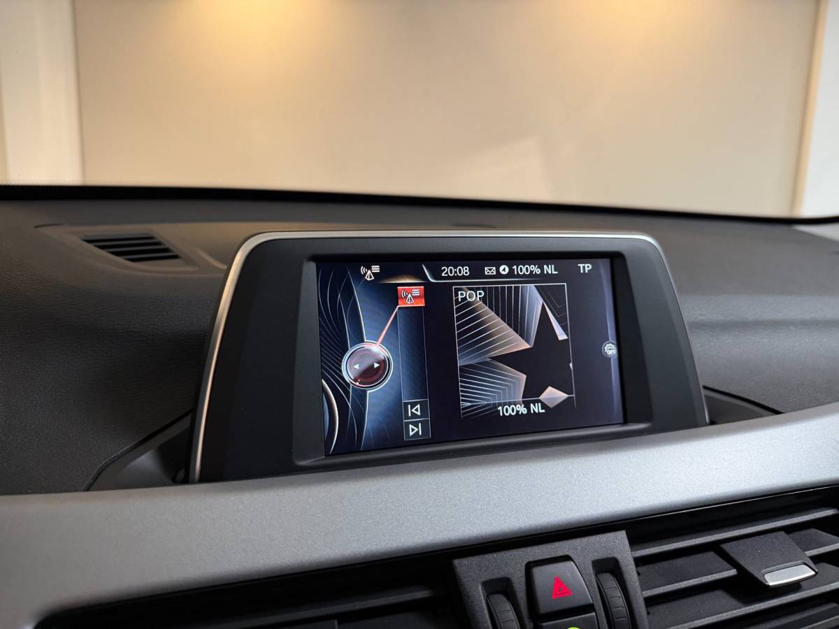 BMW X1 BMW X1 SDrive20i *Top onderhouden!* Automaat|Stoelverw.|Leer|Trekhaak|18”|192PK!