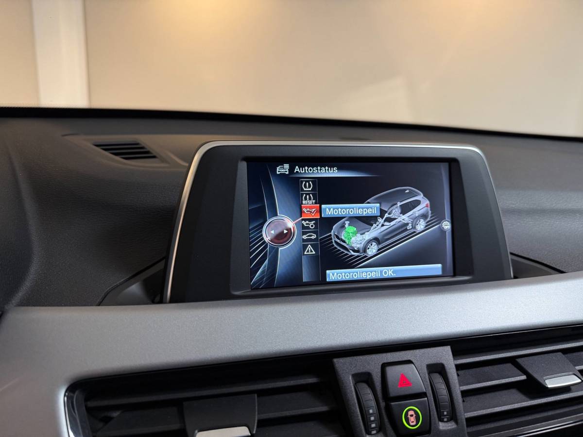BMW X1 BMW X1 SDrive20i *Top onderhouden!* Automaat|Stoelverw.|Leer|Trekhaak|18”|192PK!