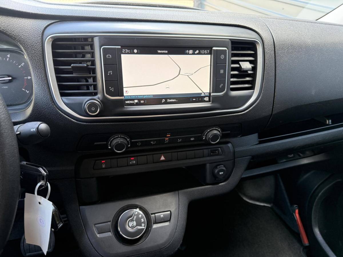 Peugeot Expert Peugeot Expert 2.0 BlueHDI 145 L3 Autom. 3 zits Navi Trekh.