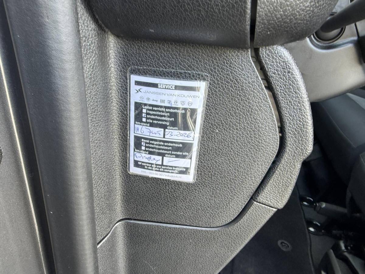 Peugeot Expert Peugeot Expert 2.0 BlueHDI 145 L3 Autom. 3 zits Navi Trekh.