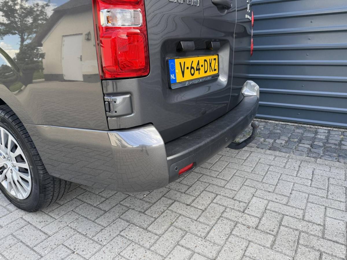Peugeot Expert Peugeot Expert 2.0 BlueHDI 145 L3 Autom. 3 zits Navi Trekh.