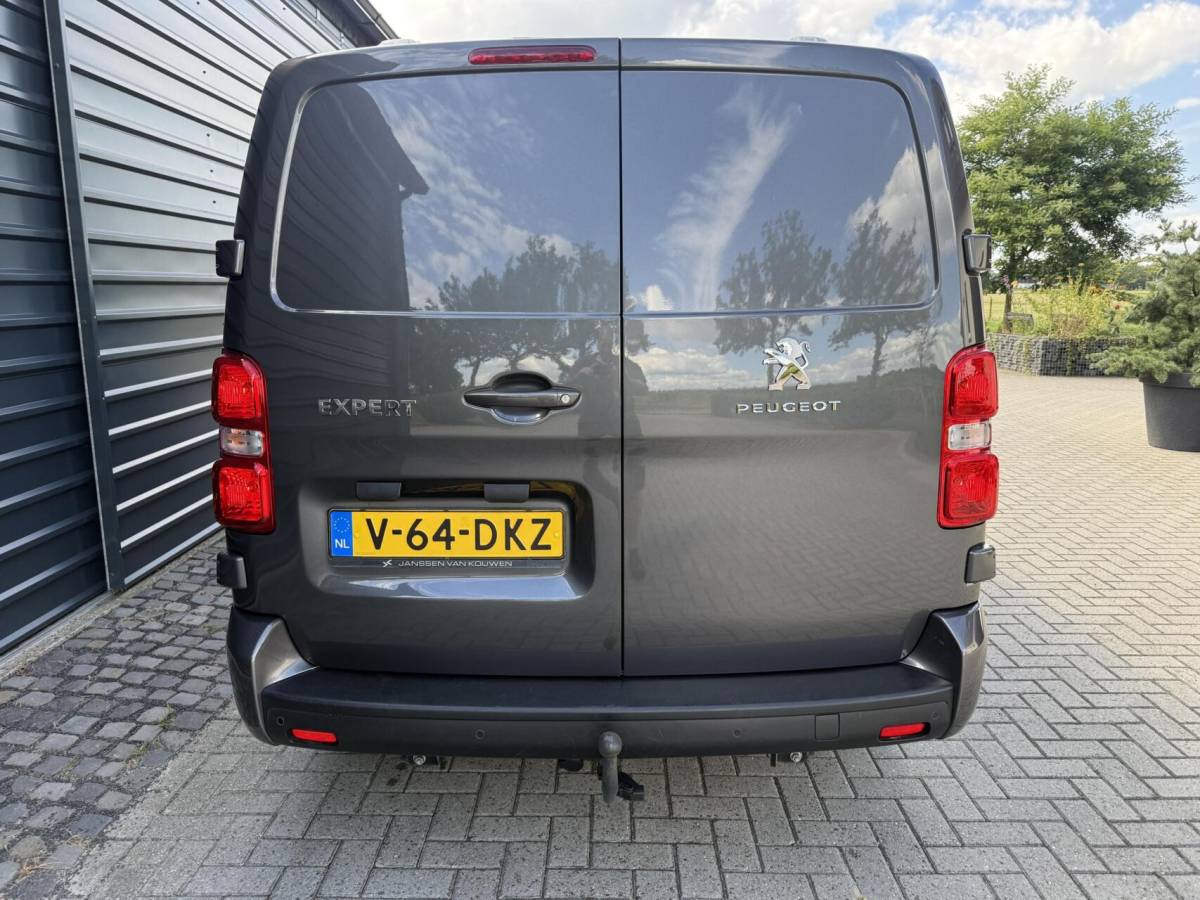 Peugeot Expert Peugeot Expert 2.0 BlueHDI 145 L3 Autom. 3 zits Navi Trekh.