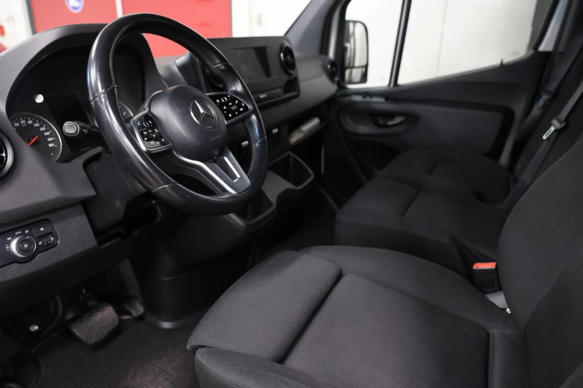 Mercedes-Benz Sprinter Mercedes-Benz Sprinter 2.2 CDI L2H2 DUBBEL CABINE DC 6 PERSONEN AUTOMAAT
