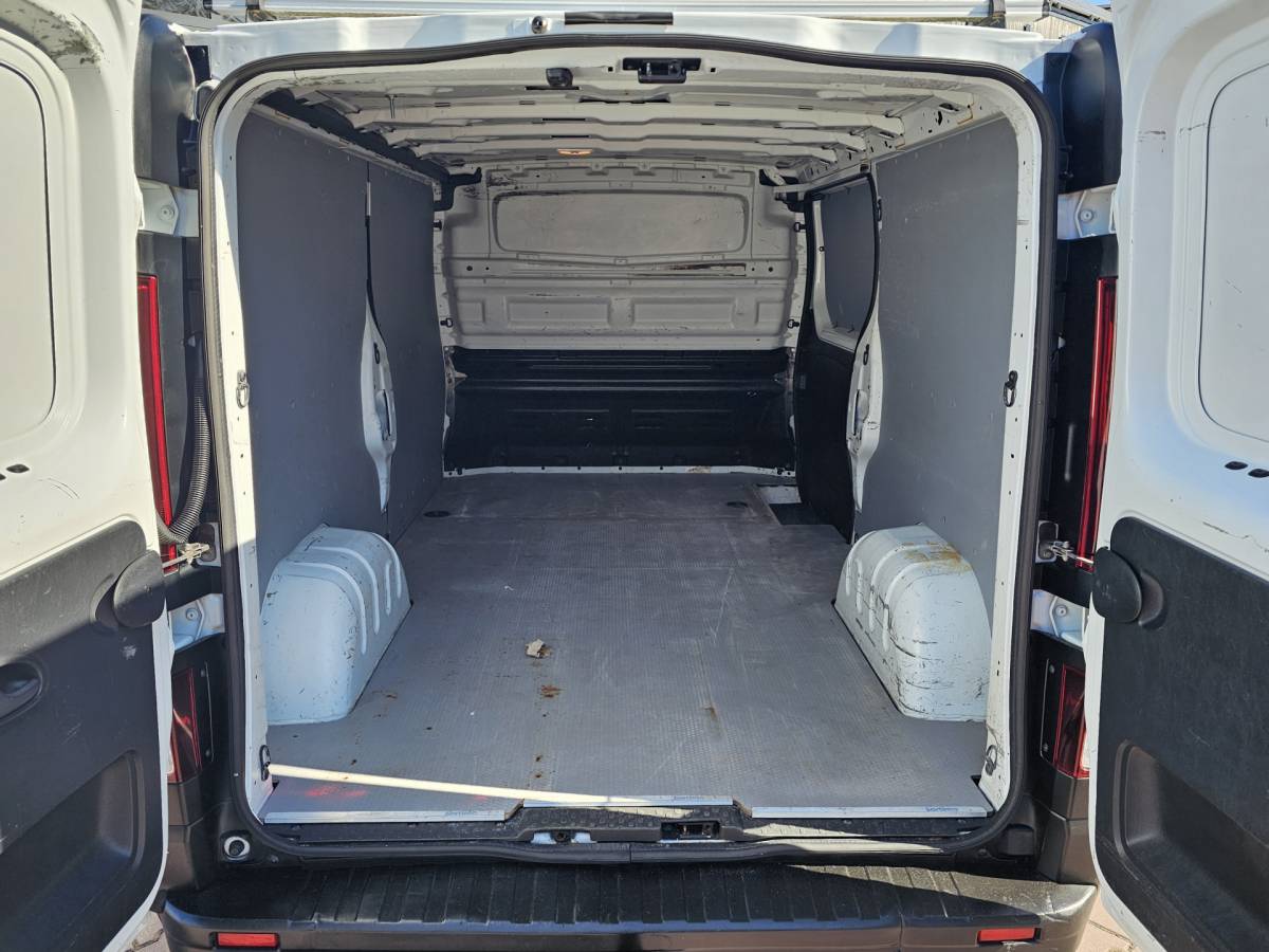 Renault Trafic Renault Trafic 1.6 dCi T29 L2H1 Comfort | Airco | Trekhaak | App-connect | Standkachel | Betimmering | Stoelverwarming | Bijrijdersbank |