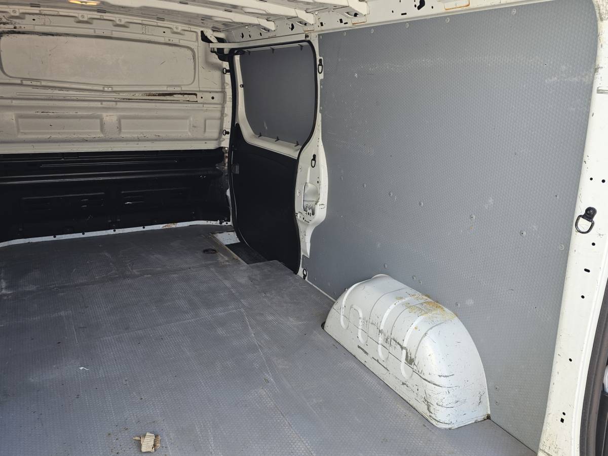 Renault Trafic Renault Trafic 1.6 dCi T29 L2H1 Comfort | Airco | Trekhaak | App-connect | Standkachel | Betimmering | Stoelverwarming | Bijrijdersbank |