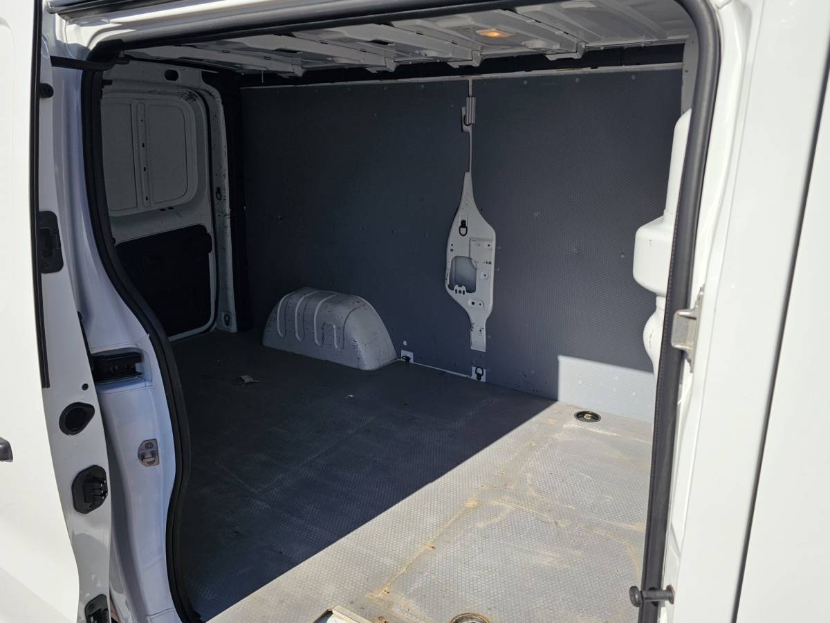 Renault Trafic Renault Trafic 1.6 dCi T29 L2H1 Comfort | Airco | Trekhaak | App-connect | Standkachel | Betimmering | Stoelverwarming | Bijrijdersbank |
