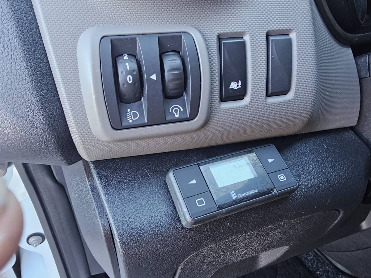 Renault Trafic Renault Trafic 1.6 dCi T29 L2H1 Comfort | Airco | Trekhaak | App-connect | Standkachel | Betimmering | Stoelverwarming | Bijrijdersbank |