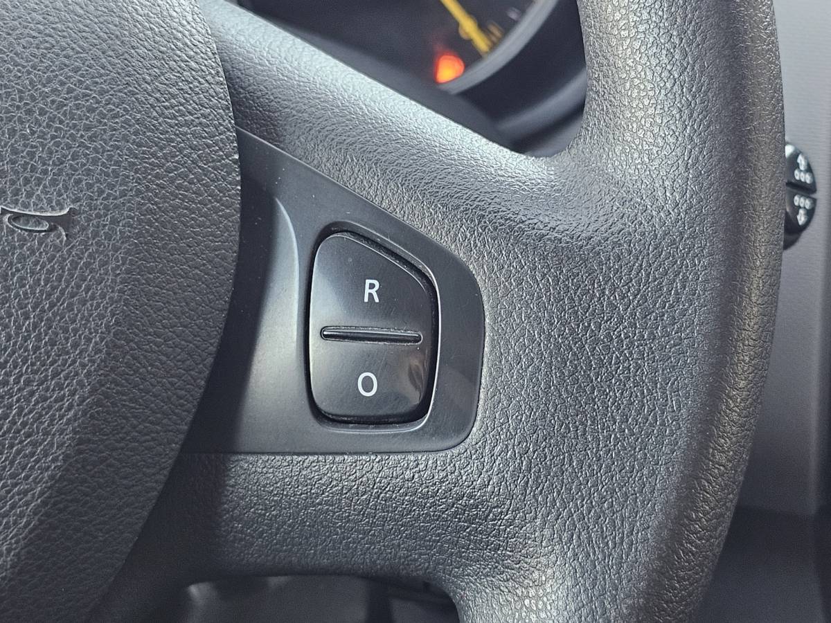 Renault Trafic Renault Trafic 1.6 dCi T29 L2H1 Comfort | Airco | Trekhaak | App-connect | Standkachel | Betimmering | Stoelverwarming | Bijrijdersbank |