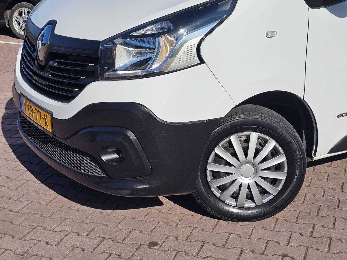 Renault Trafic Renault Trafic 1.6 dCi T29 L2H1 Comfort | Airco | Trekhaak | App-connect | Standkachel | Betimmering | Stoelverwarming | Bijrijdersbank |