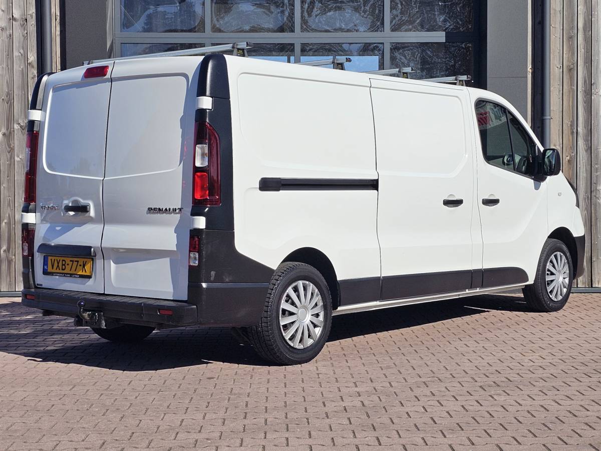 Renault Trafic Renault Trafic 1.6 dCi T29 L2H1 Comfort | Airco | Trekhaak | App-connect | Standkachel | Betimmering | Stoelverwarming | Bijrijdersbank |