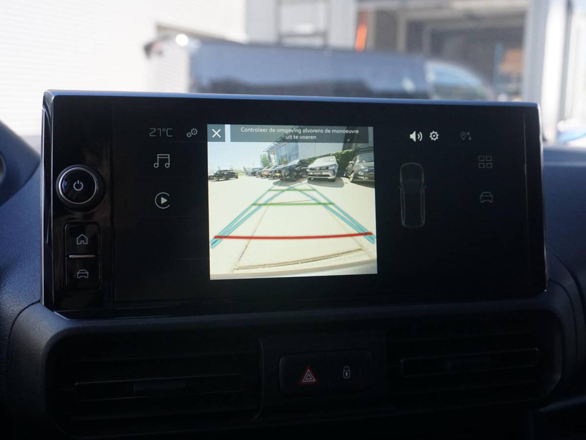 Peugeot e-Partner Peugeot e-Partner L1 50 kWh | 0% rente | camera | Apple Carplay/Android Auto  | laadruimtebetimmering | Comfort stoelen | rijklaarprijs