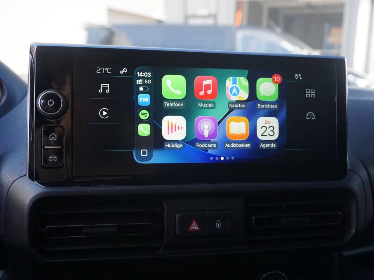 Peugeot e-Partner Peugeot e-Partner L1 50 kWh | 0% rente | camera | Apple Carplay/Android Auto  | laadruimtebetimmering | Comfort stoelen | rijklaarprijs
