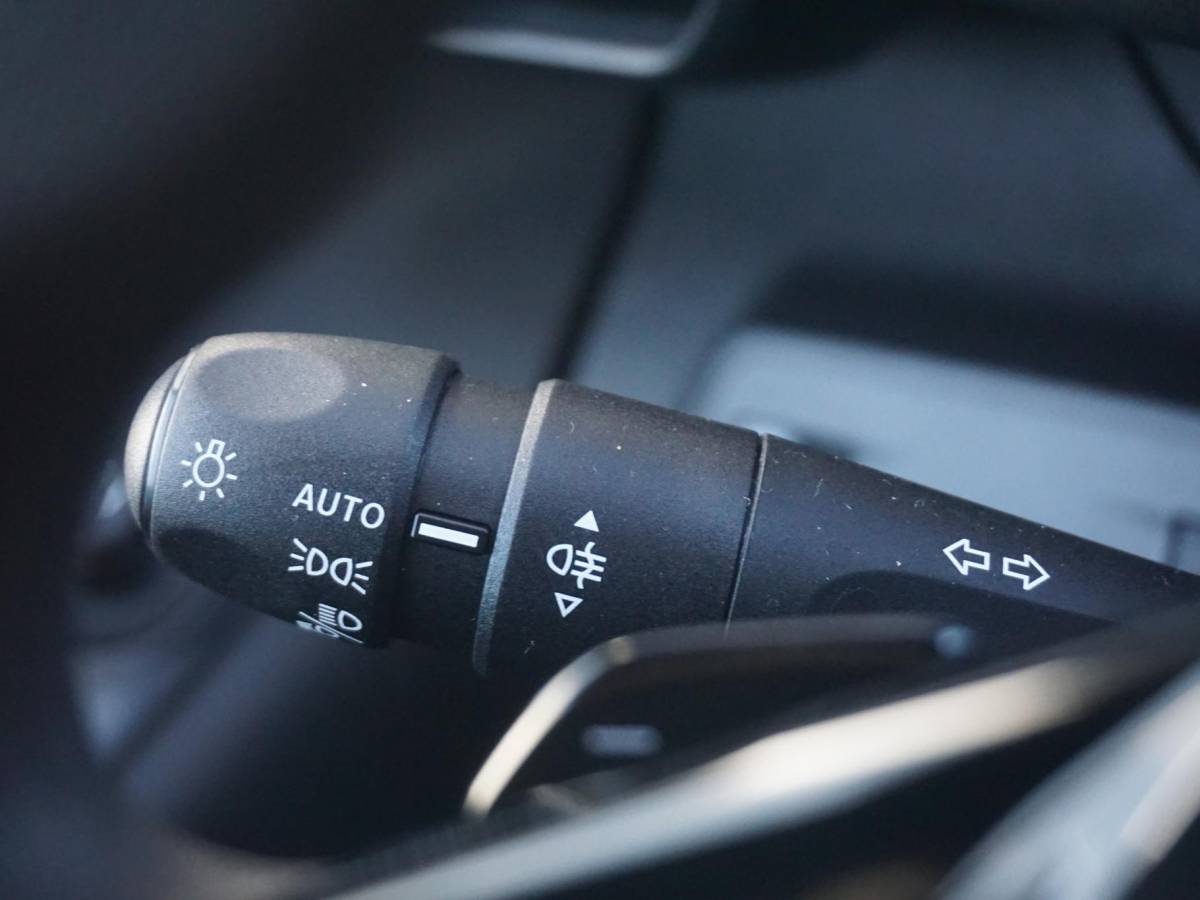 Peugeot e-Partner Peugeot e-Partner L1 50 kWh | 0% rente | camera | Apple Carplay/Android Auto  | laadruimtebetimmering | Comfort stoelen | rijklaarprijs