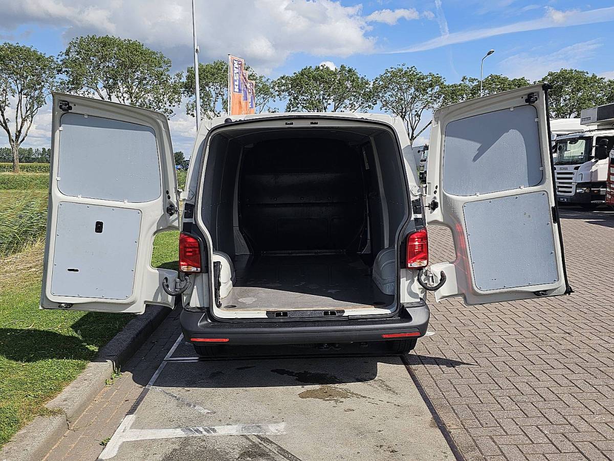 Volkswagen Transporter VOLKSWAGEN TRANSPORTER 2.0 TDI t6.1 150pk l2h1 autm
