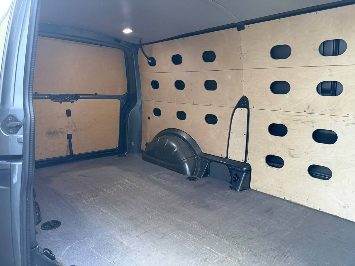 Volkswagen Transporter Volkswagen TRANSPORTER 2.0 TDI L2H1 28 Highline|PDC|CRUISE|CARPLAY