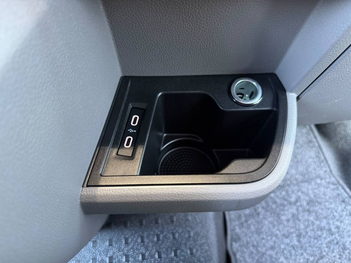 Volkswagen Transporter Volkswagen TRANSPORTER 2.0 TDI L2H1 28 Highline|PDC|CRUISE|CARPLAY