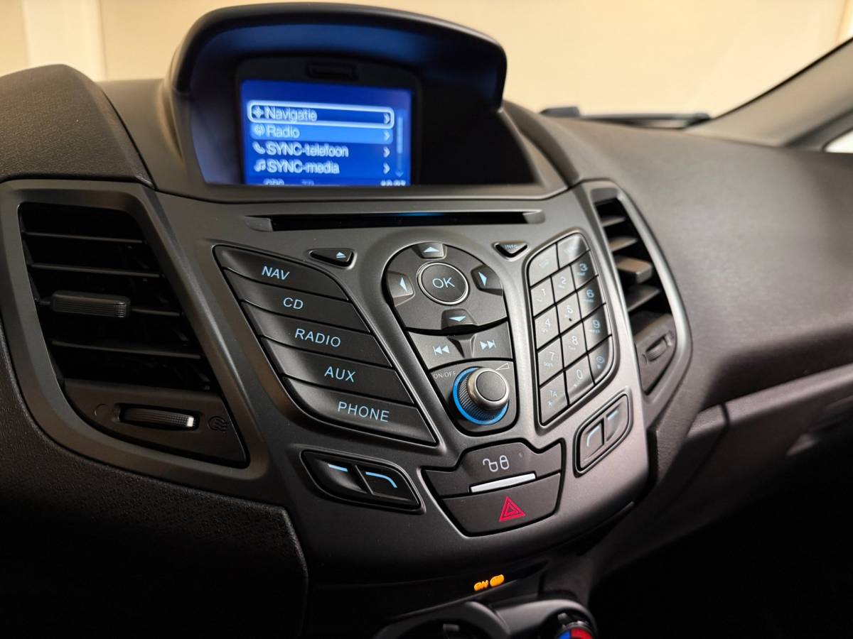 Ford Fiesta Ford Fiesta 1.0 Style Ultimate *Mint-Groen!* All-seasons|Cruise|Navi|PDC|BT|NAP