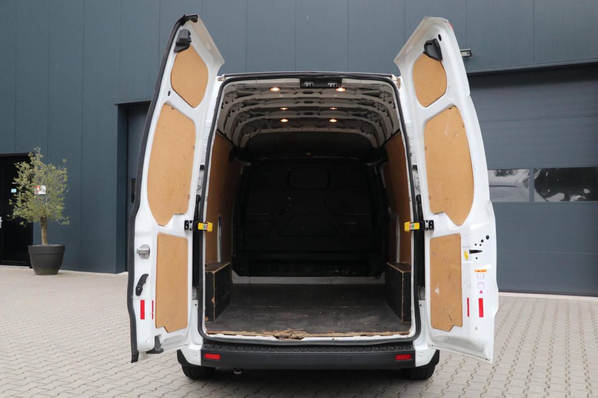 Ford Transit Custom Ford Transit Custom 300 2.0 TDCI L2H2 Trend PDC 166446KM