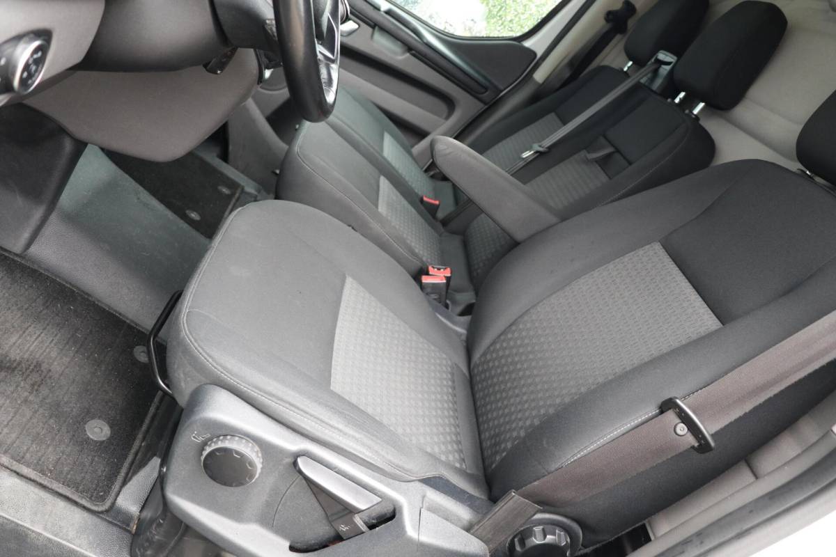 Ford Transit Custom Ford Transit Custom 300 2.0 TDCI L2H2 Trend PDC 166446KM