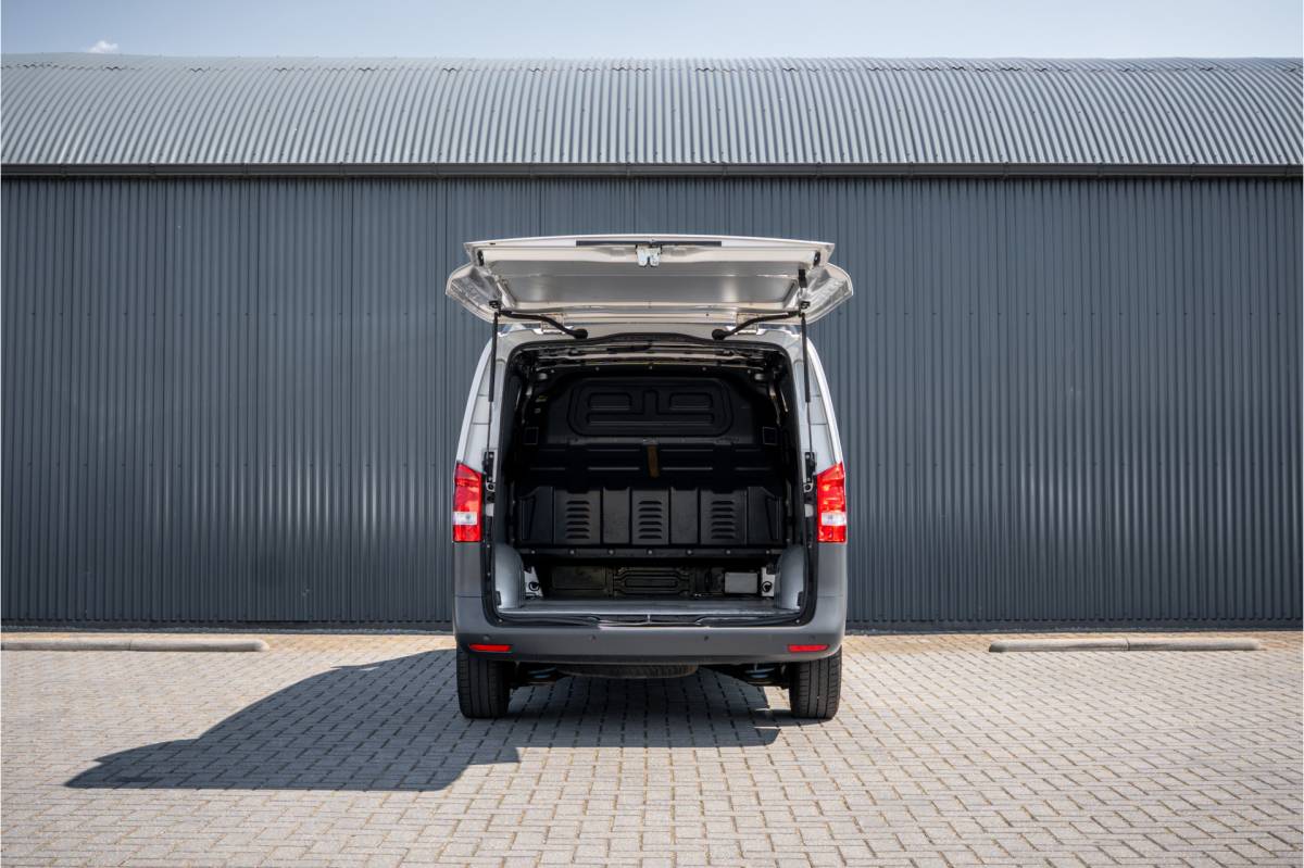 Mercedes-Benz Vito Mercedes-Benz Vito 114 CDI | 136 PK | Automaat | Camera | Cruise | PDC | Zijschuifdeur R+L  | Airco