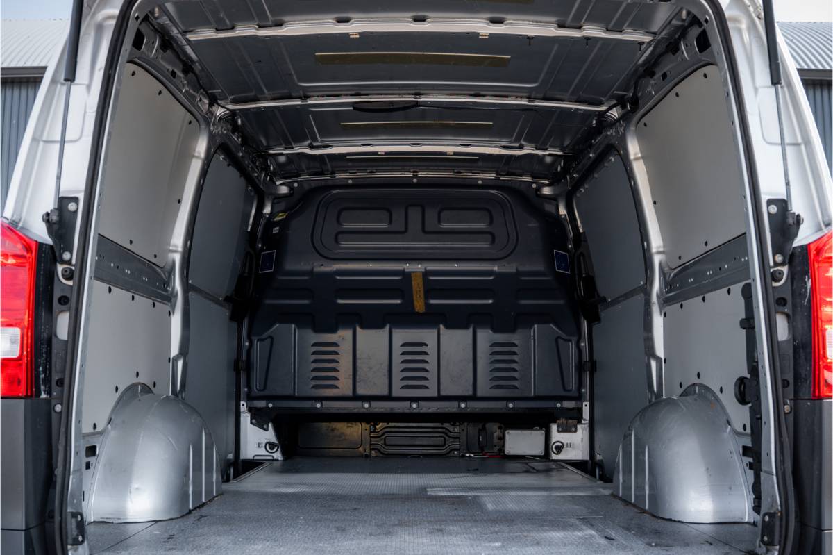 Mercedes-Benz Vito Mercedes-Benz Vito 114 CDI | 136 PK | Automaat | Camera | Cruise | PDC | Zijschuifdeur R+L  | Airco