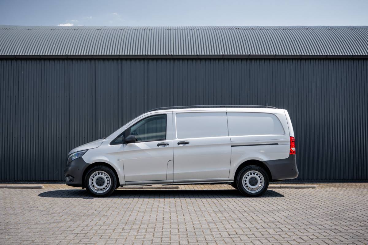 Mercedes-Benz Vito Mercedes-Benz Vito 114 CDI | 136 PK | Automaat | Camera | Cruise | PDC | Zijschuifdeur R+L  | Airco