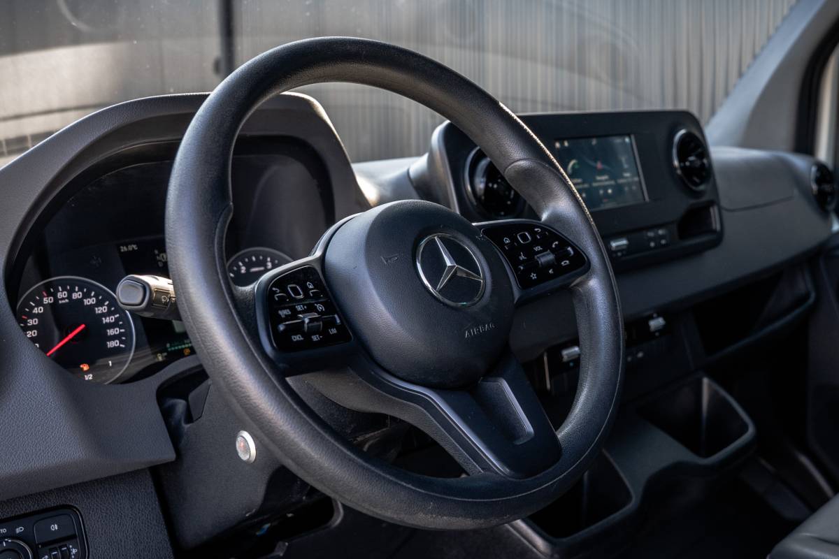 Mercedes-Benz Sprinter Mercedes-Benz Sprinter 516 CDI L3H2 | 7-Zits | 3.5T Trekgwicht | Automaat | Camera | Mbux | Climatronic | Trekhaak