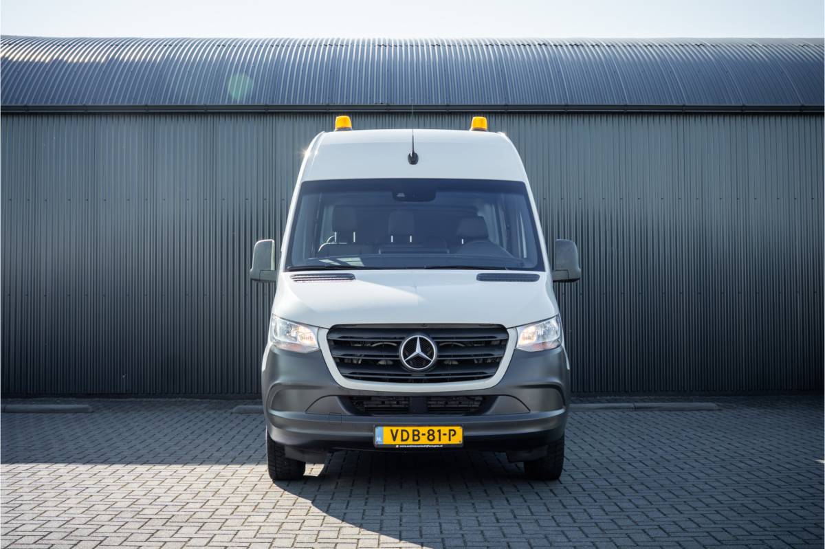 Mercedes-Benz Sprinter Mercedes-Benz Sprinter 516 CDI L3H2 | 7-Zits | 3.5T Trekgwicht | Automaat | Camera | Mbux | Climatronic | Trekhaak