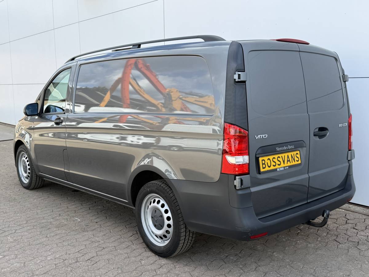 Mercedes-Benz Vito Mercedes-Benz Vito 119 1.9 CDI 190pk Automaat L2H1 LED Cruise Control Climate Control Trekhaak