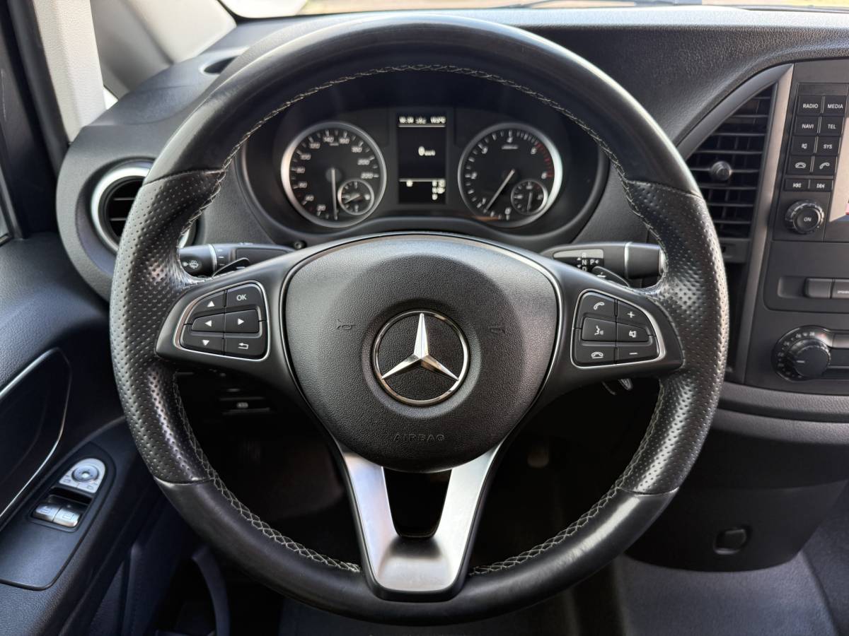 Mercedes-Benz Vito Mercedes-Benz Vito 119 1.9 CDI 190pk Automaat L2H1 LED Cruise Control Climate Control Trekhaak