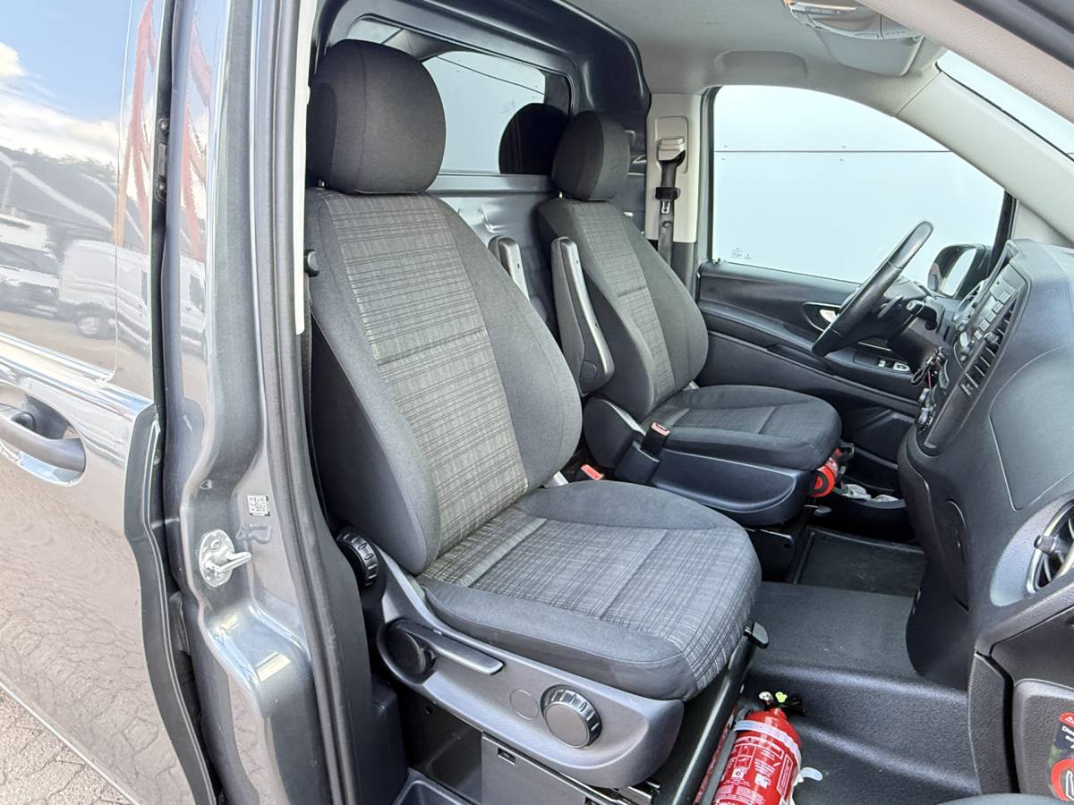 Mercedes-Benz Vito Mercedes-Benz Vito 119 1.9 CDI 190pk Automaat L2H1 LED Cruise Control Climate Control Trekhaak