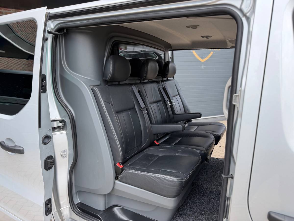 Opel Vivaro Opel Vivaro 1.6 CDTI L2H1 DC Innovation EcoFlex Dubbele Cabine Dubbele Schuifdeuren Airco Navi Keyless Entry Elk.Ramen Cruise Leer