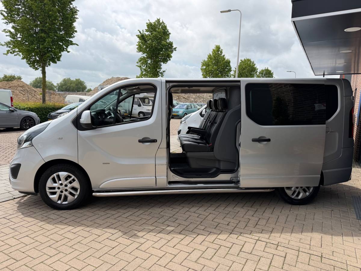 Opel Vivaro Opel Vivaro 1.6 CDTI L2H1 DC Innovation EcoFlex Dubbele Cabine Dubbele Schuifdeuren Airco Navi Keyless Entry Elk.Ramen Cruise Leer