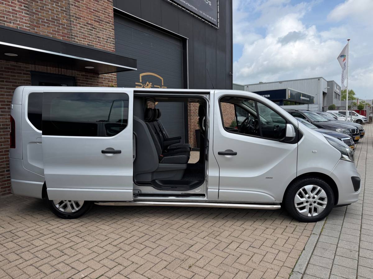 Opel Vivaro Opel Vivaro 1.6 CDTI L2H1 DC Innovation EcoFlex Dubbele Cabine Dubbele Schuifdeuren Airco Navi Keyless Entry Elk.Ramen Cruise Leer