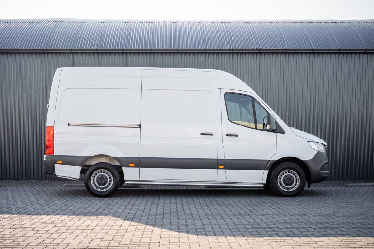 Mercedes-Benz Sprinter Mercedes-Benz Sprinter 311 CDI RWD L2H2 | | Volledig Ingericht | Mbux | Camera | Climatronic