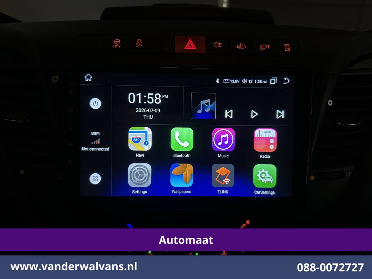 Iveco Daily Iveco Daily 35S16V 157pk Automaat 3500kg Trekhaak L2H1 Euro6 Airco | Camera | Navigatie | LM Velgen Cruisecontrol, Bijrijdersbank