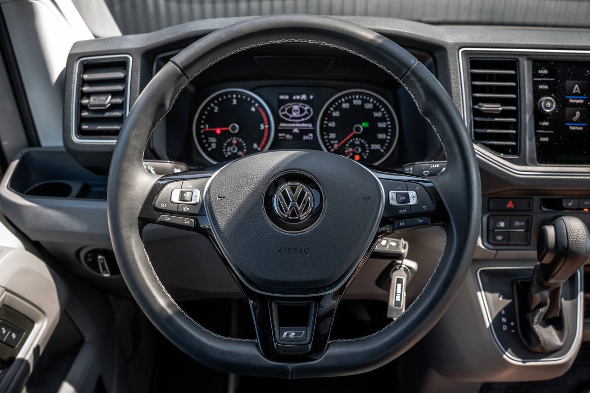 Volkswagen Crafter Volkswagen Crafter 2.0 TDI L4H3 | 177 PK | Automaat | LED | Camera | Carplay | Cruise | PDC | Airco | Trekhaak