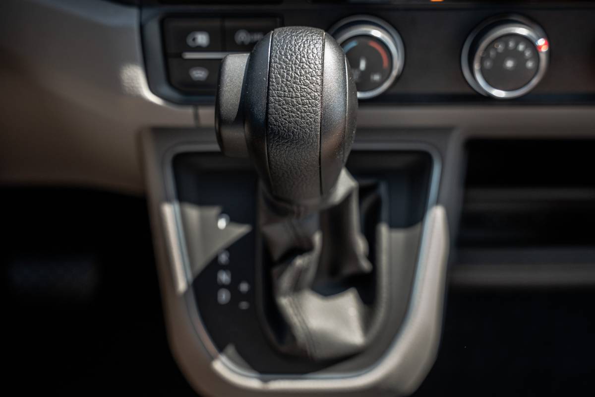 Volkswagen Crafter Volkswagen Crafter 2.0 TDI L4H3 | 177 PK | Automaat | LED | Camera | Carplay | Cruise | PDC | Airco | Trekhaak